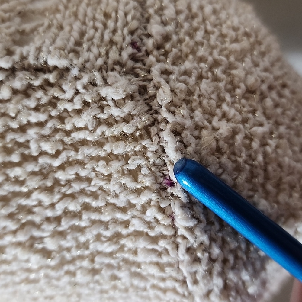 Maurices shawl Medium Sparkly - Picture 10 of 10